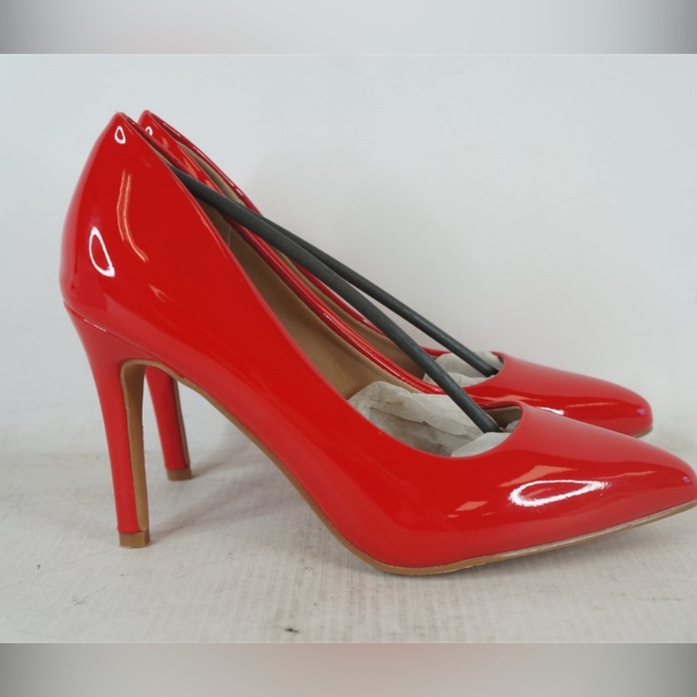 TOP Moda Vibrant Red Heels - Picture 8 of 9